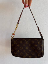 Load image into Gallery viewer, Louis Vuitton - Pochette Bag - Monogram - S