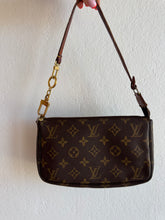 Load image into Gallery viewer, Louis Vuitton - Pochette Bag - Monogram - S