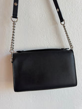 Load image into Gallery viewer, Louis Vuitton - Taurillon Leather Lockme Short Handle Clutch- Black - S