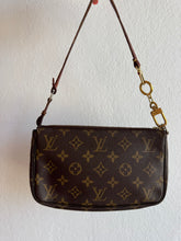 Load image into Gallery viewer, Louis Vuitton - Pochette Bag - Monogram - S