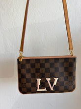 Load image into Gallery viewer, Louis Vuitton - Double Zip Venus Crossbody Handbag - Damier Ebene