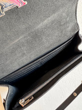 Load image into Gallery viewer, Louis Vuitton - Taurillon Leather Lockme Short Handle Clutch- Black - S