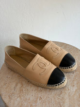 Load image into Gallery viewer, Chanel - Lambskin Espadrilles - Beige/Black - 37 - RRP$1460