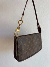 Load image into Gallery viewer, Louis Vuitton - Pochette Bag - Monogram - S
