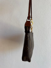 Load image into Gallery viewer, Louis Vuitton - Pochette Bag - Monogram - S