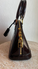 Load image into Gallery viewer, Louis Vuitton - Alma BB Monogram Vernis Bag - Deep Burgundy - S