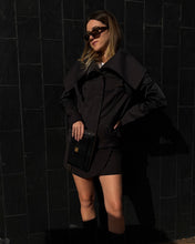 Load image into Gallery viewer, Vintage Gucci by Tom Ford - F/W 2003 Oversized Collar Jacket w zip front - Black - 44IT