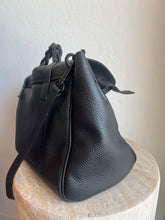 Load image into Gallery viewer, Mulberry - Oversize Alexa Bag - Black - M