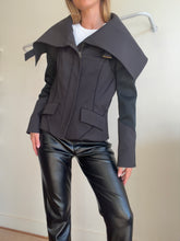 Load image into Gallery viewer, Vintage Gucci by Tom Ford - F/W 2003 Oversized Collar Jacket w zip front - Black - 44IT