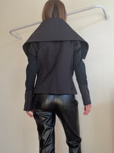 Load image into Gallery viewer, Vintage Gucci by Tom Ford - F/W 2003 Oversized Collar Jacket w zip front - Black - 44IT