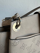 Load image into Gallery viewer, Louis Vuitton - Sevres Monogram Tote Bag - Taupe - S