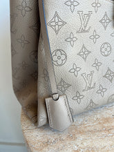 Load image into Gallery viewer, Louis Vuitton - Sevres Monogram Tote Bag - Taupe - S