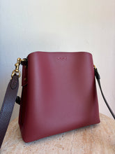 Load image into Gallery viewer, Coach - Willow Leather Bucket Bag - Oxblood/Burgundy - S