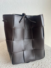 Load image into Gallery viewer, Bottega Veneta - Cassette Bucket Leather Crossbody Bag - Brown - S