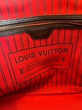 Load image into Gallery viewer, Louis Vuitton - Neverfull w Pochette Bag - Damier Ebene - MM - RRP$3200