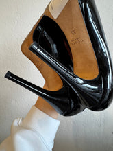 Load image into Gallery viewer, Gucci - Patent Horsebit Peep Toe Heels - Black - 35 -w box
