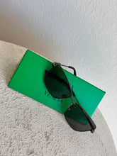 Load image into Gallery viewer, Bottega Veneta - BV1195S Square Sunglasses - Black - OS - w case - RRP$650

