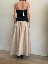 Load image into Gallery viewer, Anna Quan - Strapless Midi Dress - Black/Tan two Tone  - 10
