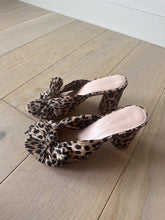 Load image into Gallery viewer, Loeffler Randall - Bow Mules - Leopard - 10
