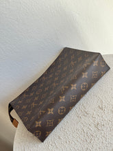Load image into Gallery viewer, Louis Vuitton - Poche Toilette  Bag - Monogram - s - RRP $1750
