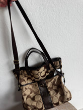 Load image into Gallery viewer, Coach - Signature Stripe Fold Over Tote  Bag - C Logo - Med
