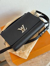 Load image into Gallery viewer, Louis Vuitton - Taurillon Leather Lockme Short Handle Clutch- Black - S
