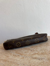 Load image into Gallery viewer, Louis Vuitton - Pochette Bag - Monogram - S
