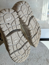Load image into Gallery viewer, Chloe - Sonnie Sneaker - Grey - 36
