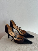 Load image into Gallery viewer, Chanel - Vintage 32Kitten Heel Mary Janes Shoes - Black/Brown  - 36.5
