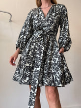 Load image into Gallery viewer, Oroton - Juniper Botanical Print Silk Mini Dress w belt - Black - 6 - RRP $640
