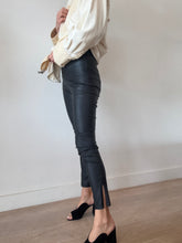 Load image into Gallery viewer, Max Mara - Leather pants - Black - 8
