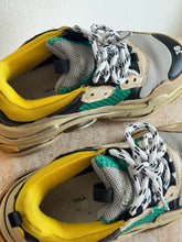 Load image into Gallery viewer, Balenciaga - Sneakers - Green - 36
