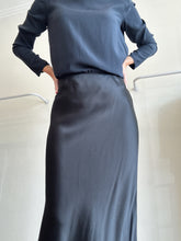 Load image into Gallery viewer, Scanlan Theodore - Silk LS Top - Dark Navy - 8
