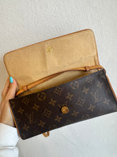 Load image into Gallery viewer, Louis Vuitton - Monogram Canvas Twin GM Pochette - Bag - S

