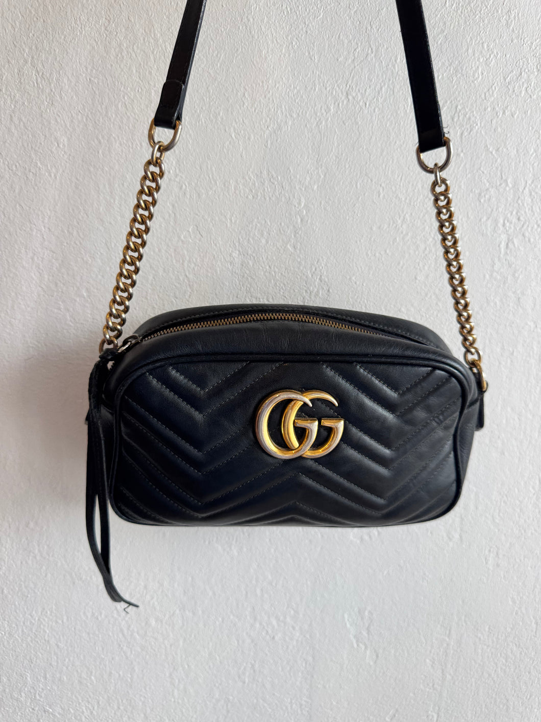 Gucci - GG Marmont small camera Crossbody bag - Black - S - RRP$3,050