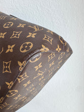 Load image into Gallery viewer, Louis Vuitton -  NéoNoé bucket Bag - Monogram w pink - M - RRP$3,900
