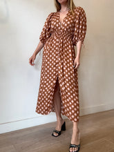 Load image into Gallery viewer, Zimmermann - Polka Primrose Shirred Midi Dress - Brown w blush polka - 1
