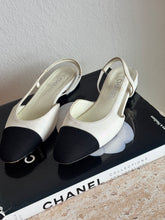 Load image into Gallery viewer, Chanel - Slingback Fabric Flats - Metalic White - 37C
