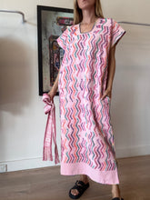 Load image into Gallery viewer, Pippa Holt - Kaftan w belt - Pink - OS - RRP$1,587
