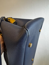 Load image into Gallery viewer, Bally - Berkley Grained Bag - Navy - M
