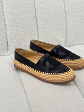 Load image into Gallery viewer, Chanel - Espadrilles - Black - 39 -w box
