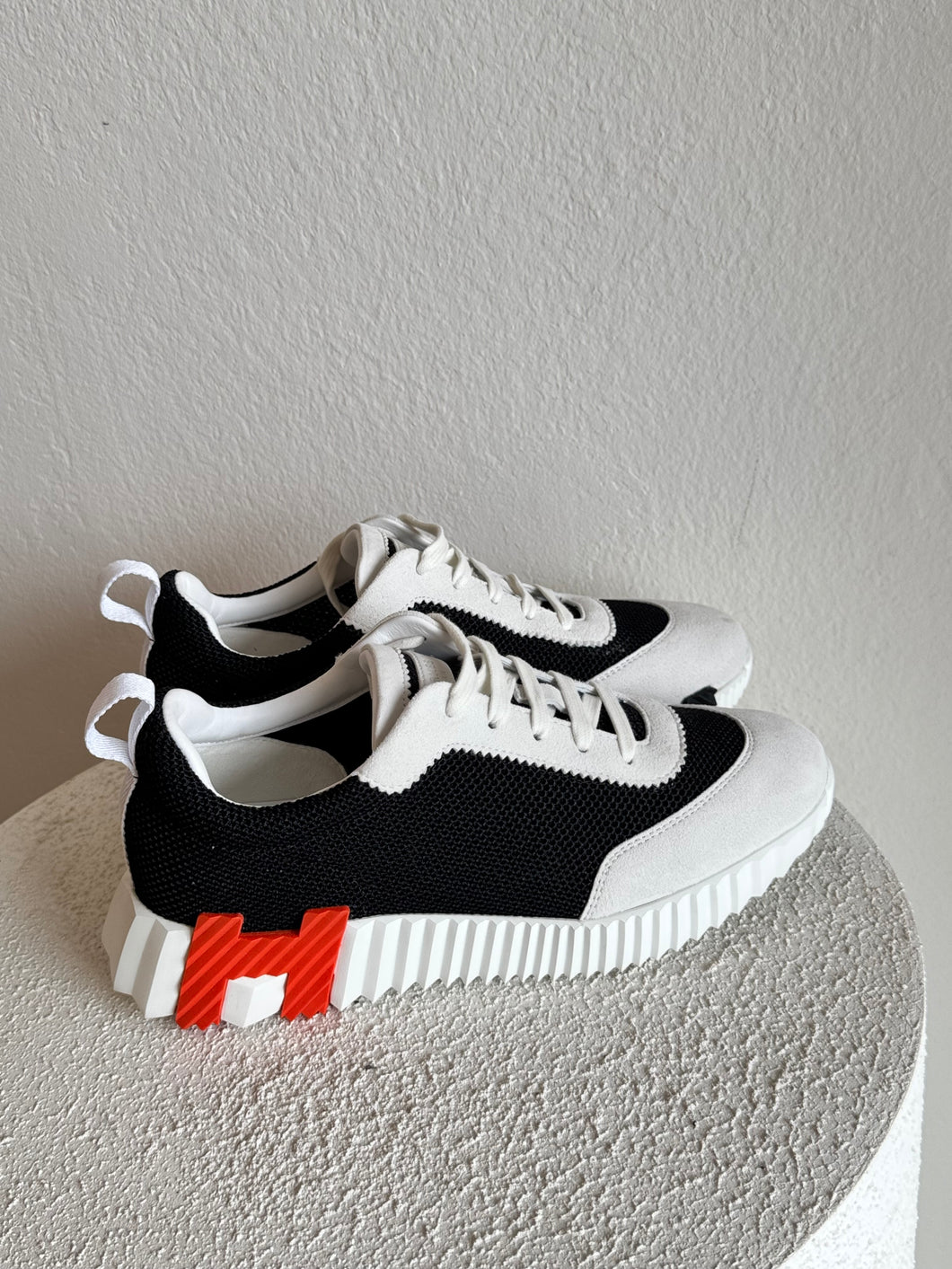 Hermes - Bouncing Sneaker - Black w orange H - 39 - RRP$1,710
