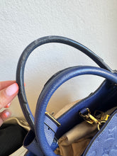 Load image into Gallery viewer, Louis Vuitton - Montaigne MMBag - Navy - M
