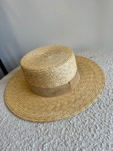 Load image into Gallery viewer, Lack of Colour - straw hat
