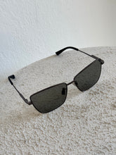 Load image into Gallery viewer, Bottega Veneta - BV1195S Square Sunglasses - Black - OS - w case - RRP$650

