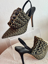 Load image into Gallery viewer, Andrea Mondin - Fabric Heels w Ruffle - Gold/Black - 39
