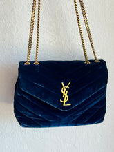 Load image into Gallery viewer, Saint Laurent - Loulou Velvet Crossbody - Navy - S

