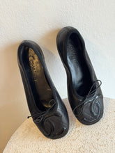 Load image into Gallery viewer, Chanel - Logo Ballet Shoes - Black - 37

