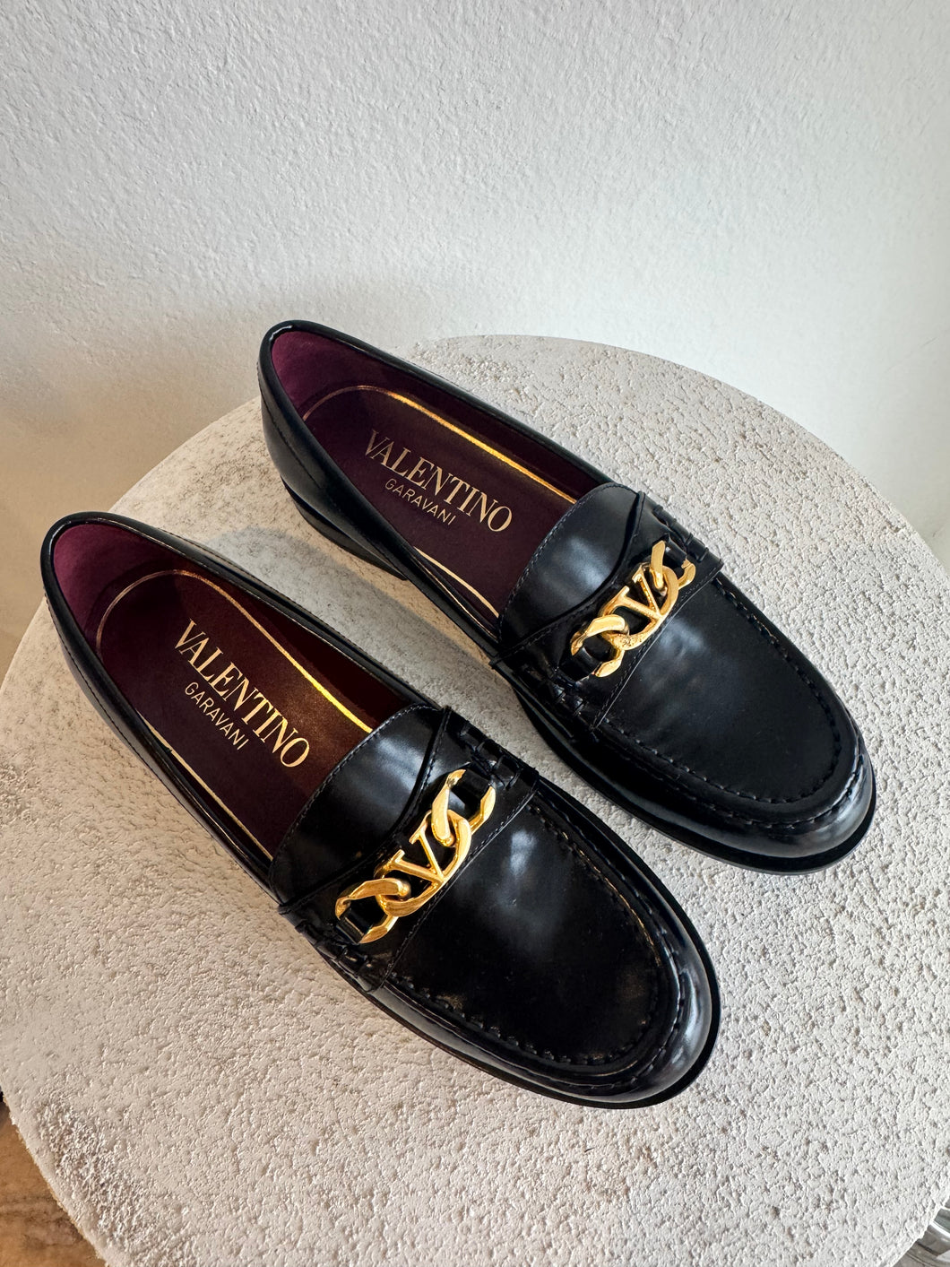 Valentino - V Logo Loafers - Black - 39 - new - RRP$1,690