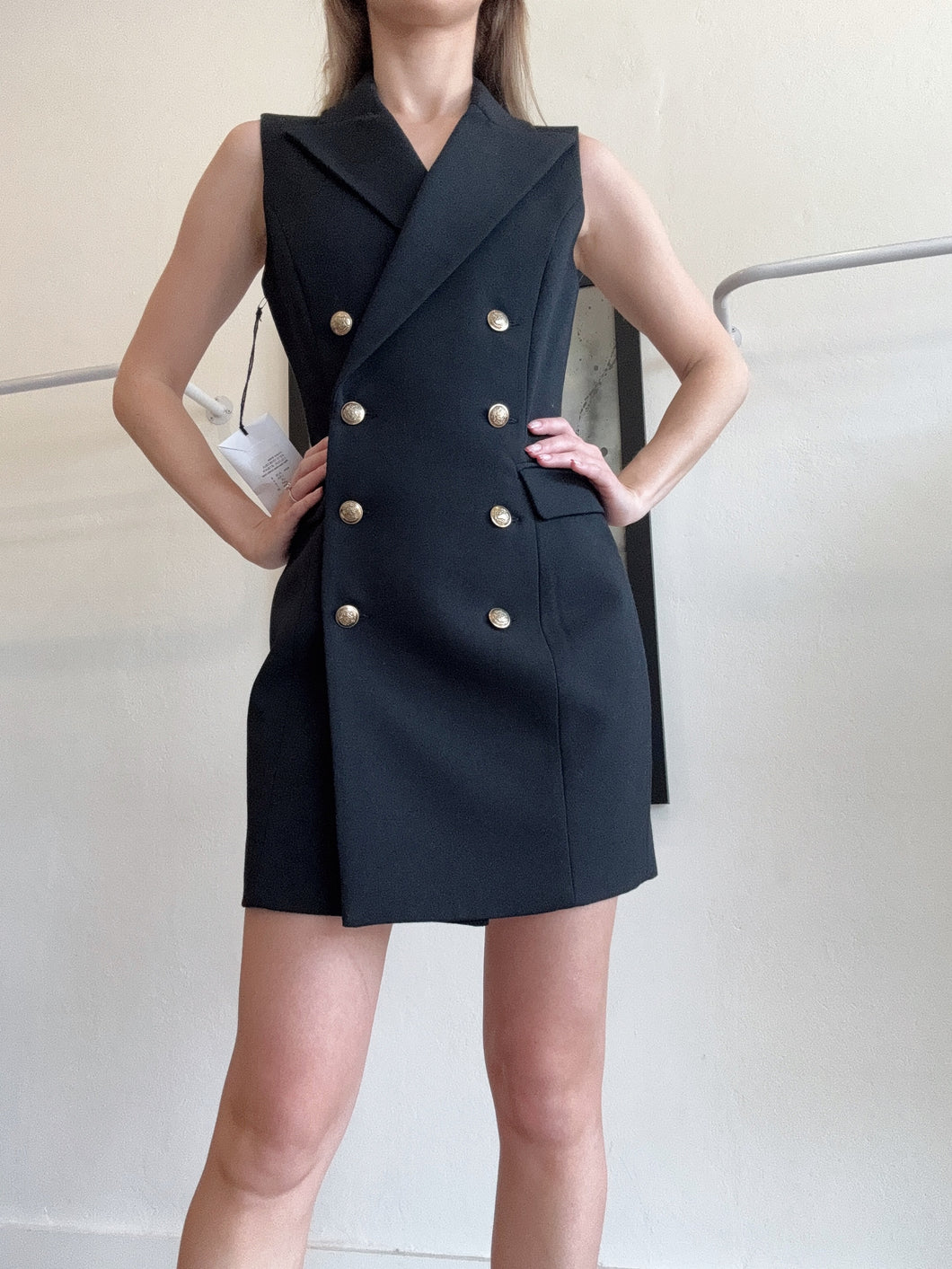 Camilla and Marc - Sleeveless tuxedo Mini dress - Black - 8 - RRP$799